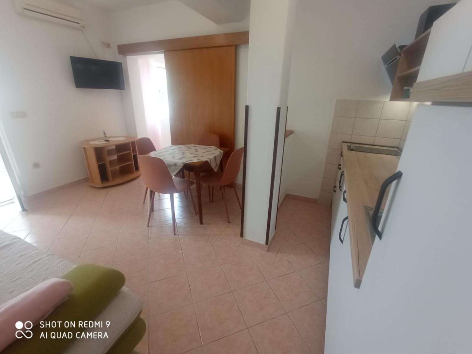 Apartment In Lopar With Sea View, Terrace, Air Conditioning, Wi-Fi Dış mekan fotoğraf